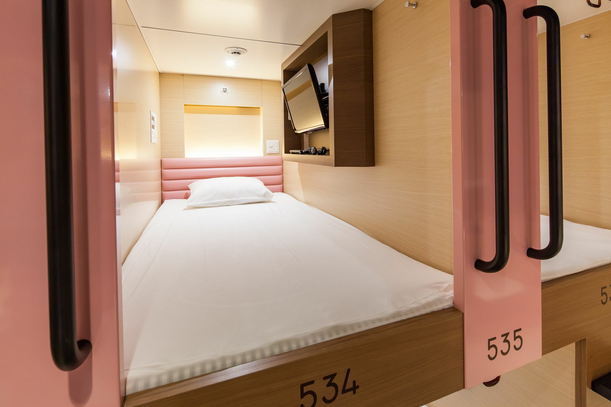 Y'S Cabin Osaka Namba Exterior foto